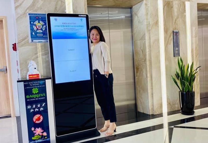 KIOSK Quảng Cáo 43 inch