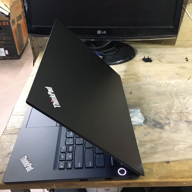 Laptop Lenovo Thinkpad E14