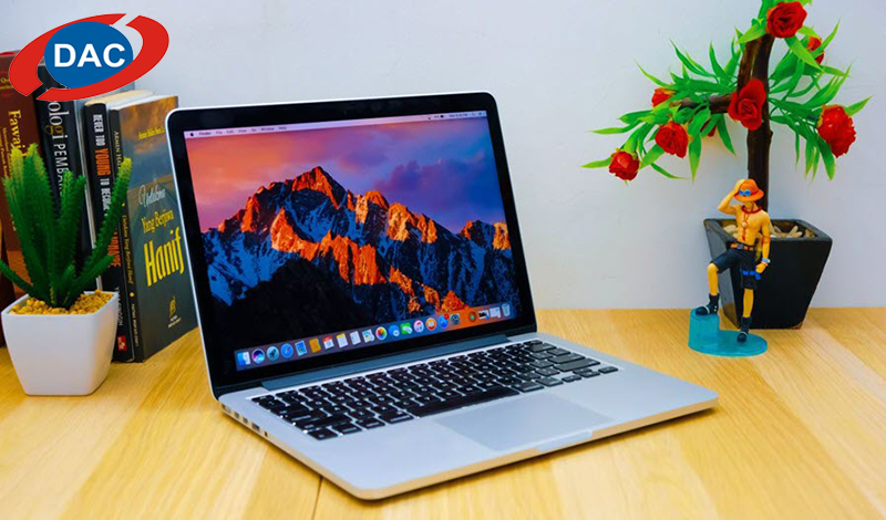 Giá thành rẻ hơn laptop mới